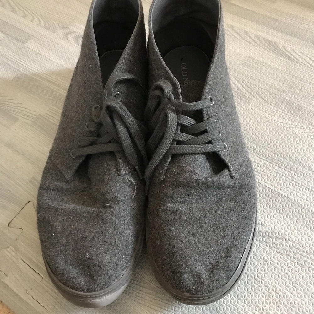 Men’s chukka style ankle boots size 13